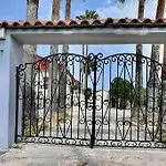 Vila Hippocrates House *