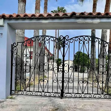 Villa Hippocrates House *