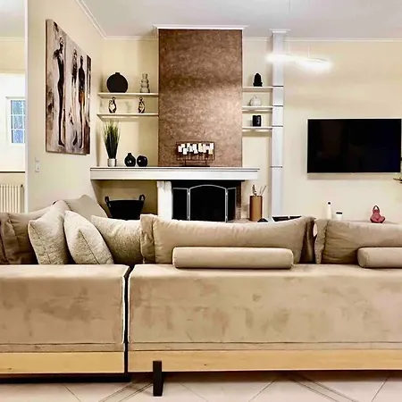 Hippocrates House コス・タウン